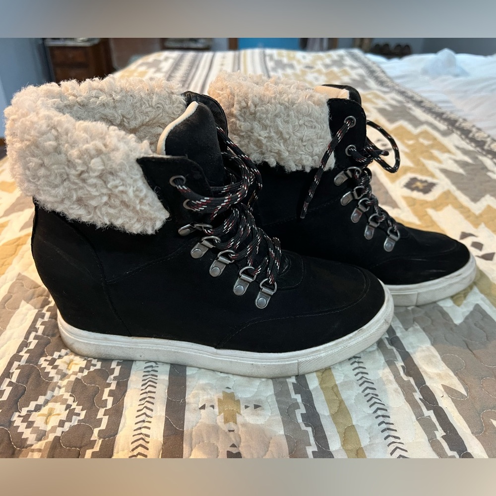Madden Girl Paigee lace up plaform booties